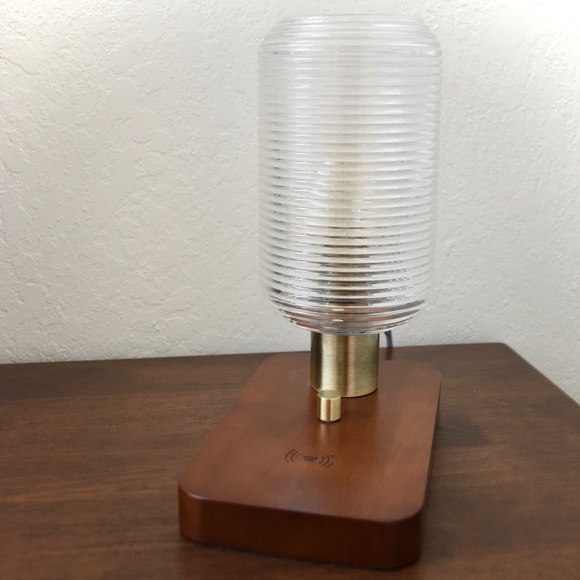 Isaac Adesso Table Lantern Lamp with Wireless Charging Base - Picture 4 of 4